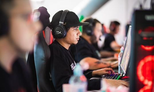 XG战队遗憾不敌Falcons获得DOTA2 TI2025亚军